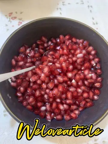 软籽石榴购买地在市区超市，整个夏季都有，软籽儿的好吃，10块钱，一天一个，吃3-4天，榨汁吃太甜了，还是手动吃比较好