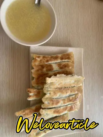 沧县锅贴这个锅贴是真好吃，手工做的，大部分人点的都是韭菜鸡蛋馅儿的